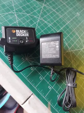 2.li-ion Black & Decker 90614271 Oem Genuine And Lcs1620 Type 20v Battery Charger