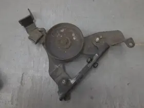 703-3009-0637 Cub Cadet Pto Idler Bracket For 3205 3186 3206 3208 3225 3235
