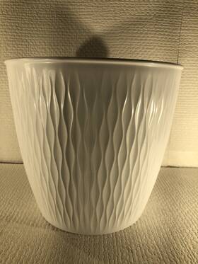 Deroma 726232864400 7796667 7.5 X 7.9 Inch Dia. White Resin Ariel Round 2 Pack