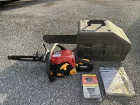 10564 Homelite Ut Chainsaw With Carrying Case And Extra Chain Runs Good