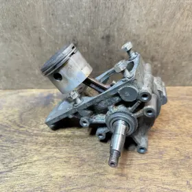 68438 Homelite Genuine Super Xl Auto Piston And Crankcase - Oem Used