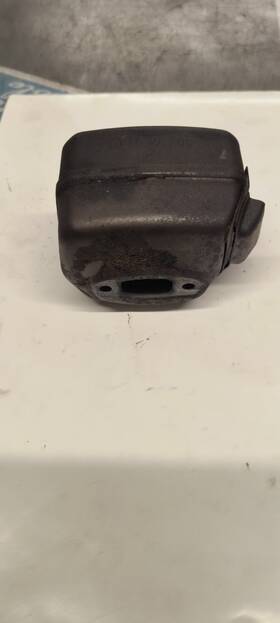 Husqvarna 501572401 44 444 140 240 Chainsaw Muffler Assembly
