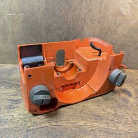 Husqvarna 503498202 Genuine 40/45/49 Engine Housing/tank Assembly - Oem Used