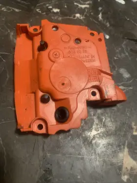 5036273 Husqvarna 362 365 371 372 Chainsaw Carburetor Base Mount Box 25
