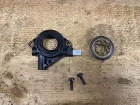 505199904 Husqvarna 545 550xp Good Used Oem Oil Pump Worm Gear Assembly Complete