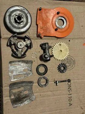 537110503 Husqvarna Clutch Assembly Drum And Oiler Cover Gears Bearing