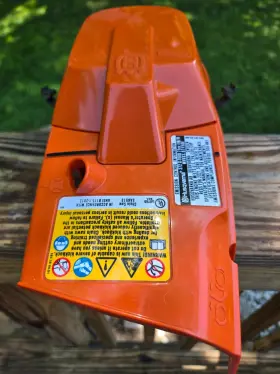 575255902 Husqvarna Oem 372 Xp X Torq Chainsaw Engine Cover - Top Cover/cylinder