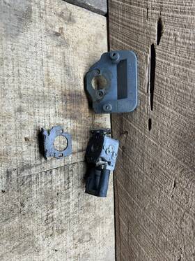 Husqvarna Wt29e Genuine 136/141 Zama Carburetor - Oem Used Parts