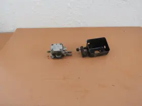 Hs94a John Deere 60v Chainsaw Oem Carburetor See Desc