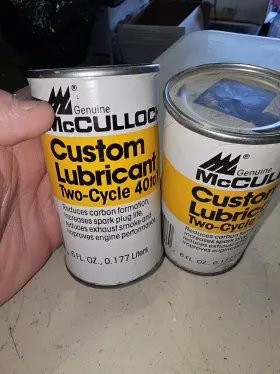Mcculloch 045722000860 Lot Of 2 Vintage 40 1 Custom Lubericant Two-cycle 6oz. Oil Cans