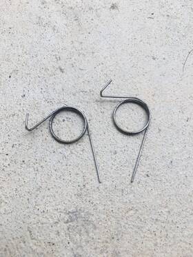 Mcculloch 50582 2 Used Genuine Starter Pawl Spring For Mac 15 Read