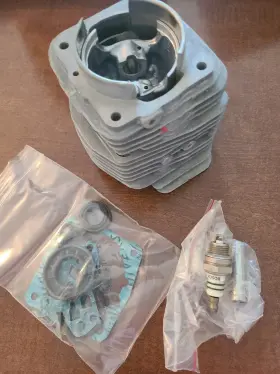 Promac1000 Mcculloch Promac 1000 Chainsaw Cylinder Piston Seals And Gaskets New