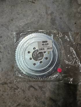 Oregon 48-049 New Old Stock Sprocket Part # 72 Tooth #35 Chain
