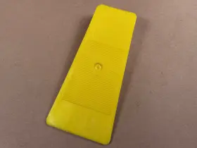 561109 Oregon 23562 Yellow Plastic Tree Felling Wedge 5.5 Inch - Free Shipping