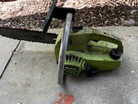 Poulan 30795418 Micro Xxv 12in Chainsaw Used For Parts Or Restoration