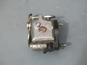 Wt-s83 Poulan Pro S25 Chainsaw Carburetor Intake And Choke With Screws. Walbro Wt S83