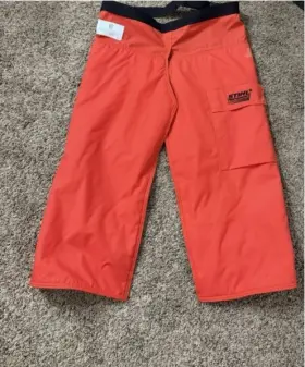 0000-886-3905 Stihl Genuine Promark Apron Chaps L/36 30 Inch -42 Waist