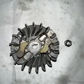 1116-400-1210 Stihl 11164001100 Genuine Oem Chainsaw Phelon Flywheel 015 015l With Nut