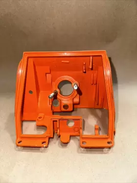 0101 Stihl 1122 121 064 066 Chainsaw Carb Box Housing Oem