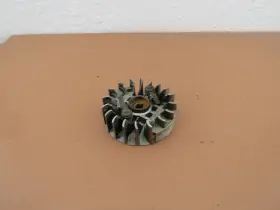 1216610038 Stihl 020 Av Chainsaw Oem Flywheel