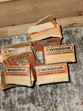 Windsor P122 Nos Chainsaw Sprockets Vintage Lot
