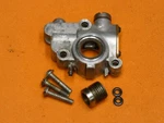 Homelite Super Ez Auto Oiler Pump With Worm Gear Screws O-rings 65086A Used. Price: $10.00.